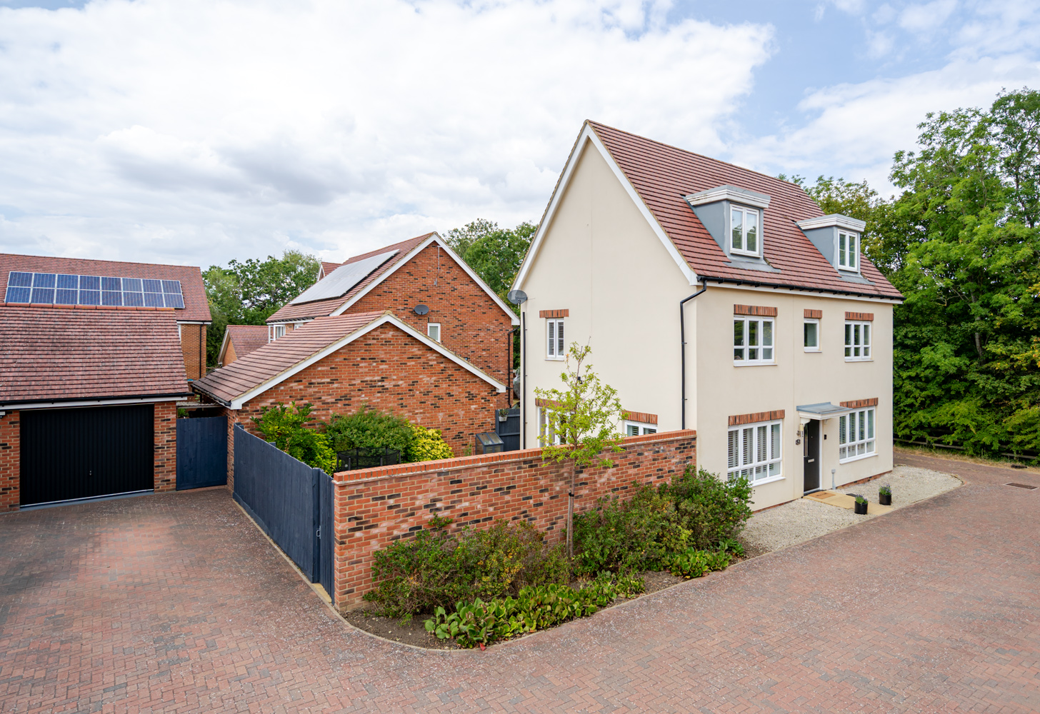 Southdown Grove, Whitehouse, Milton Keynes MK8 1BD
