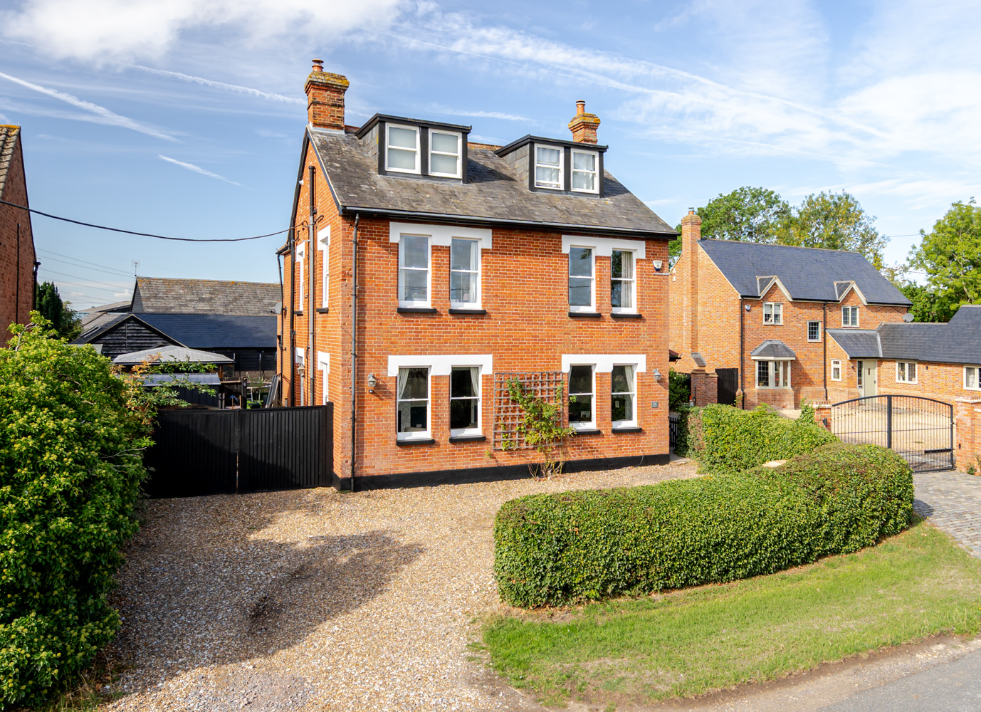 Stud Farm House, Station Road, Stanbridge LU7 9JF